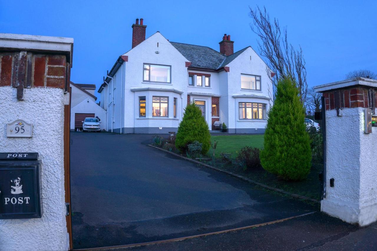 Larkhill House Hotel Portrush Exterior foto